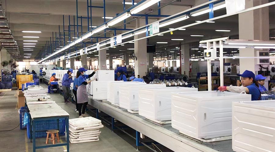 專業(yè)且專注！裝配車間開展客戶松下滾筒衣服烘干機生產(chǎn)