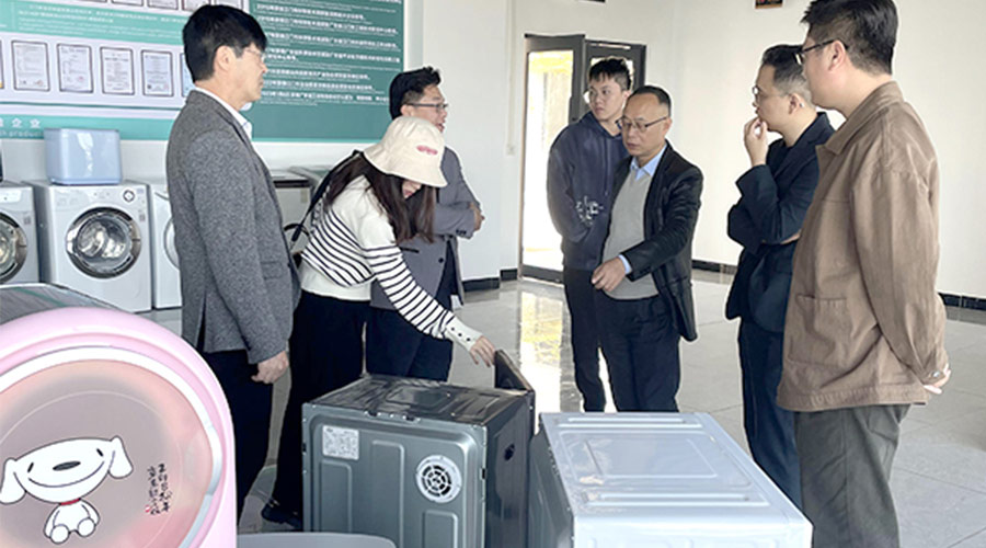 再續(xù)前緣！客戶(hù)遠(yuǎn)道而來(lái)到訪(fǎng)金環(huán)電器洽談滾筒干衣機(jī)合作