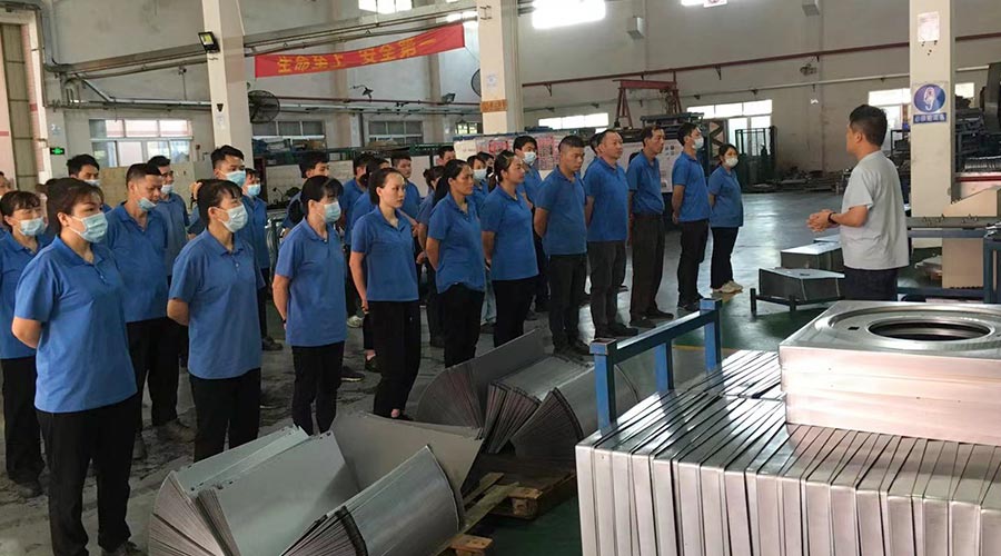 五一放假在即！金環(huán)電器沖壓車間開展早會強調工作效率