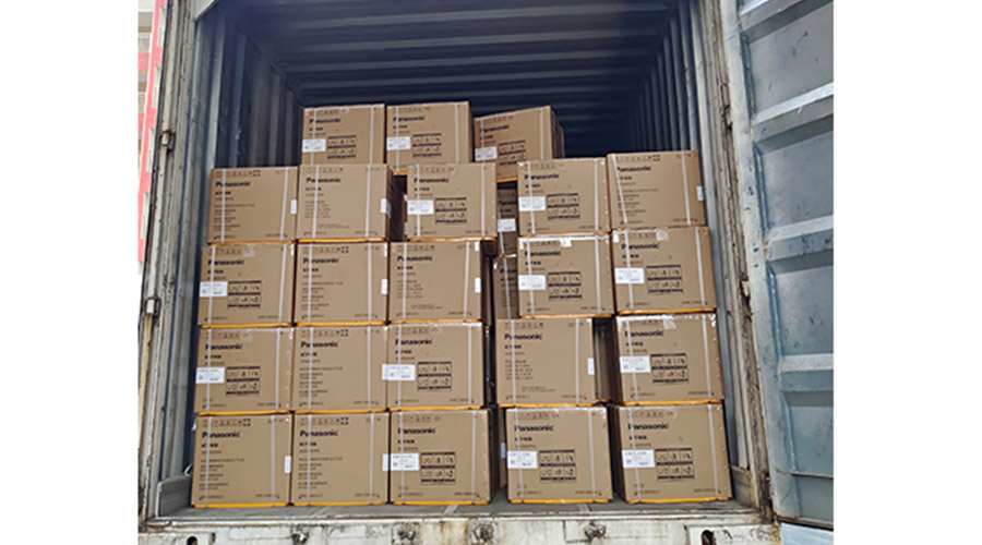 滿滿的貨物！國內(nèi)知名品牌客戶全自動滾筒洗衣機裝柜發(fā)貨