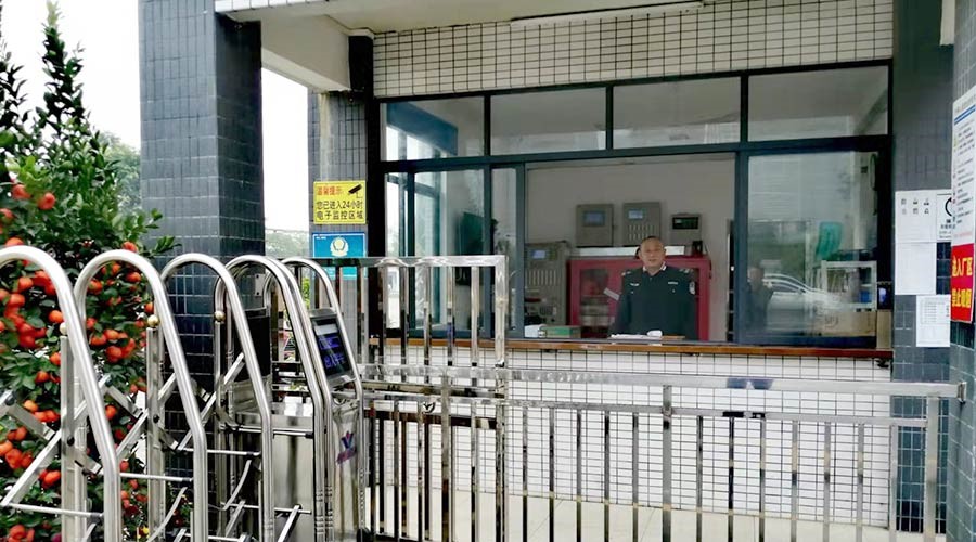 擔(dān)當(dāng)與責(zé)任！金環(huán)電器保安春節(jié)堅(jiān)守崗位